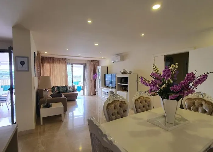 Апартаменти Magnolia Luxury By Altamarhomes *